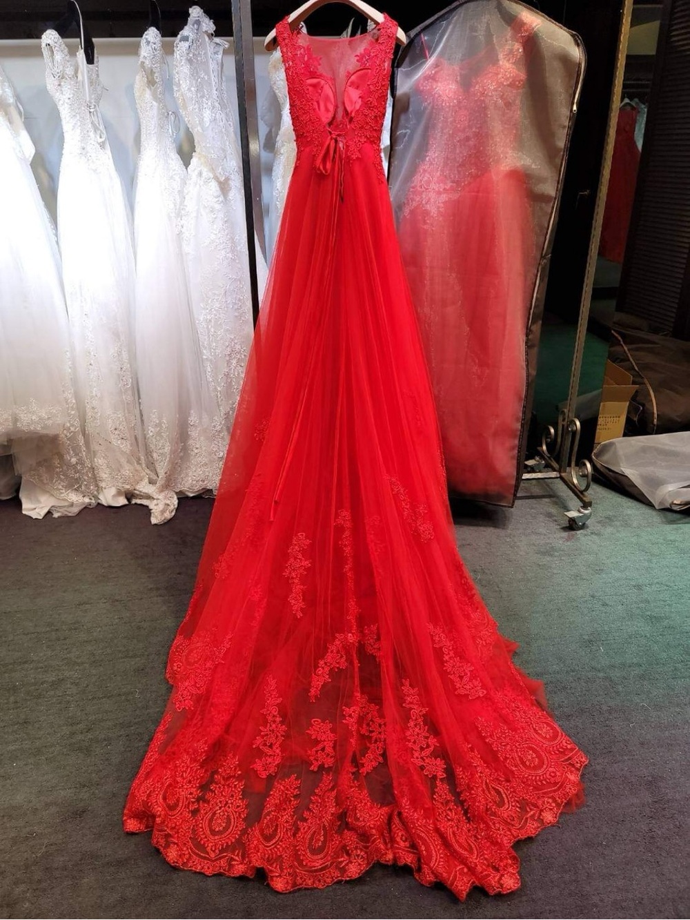 Red Wedding Dress | size S | Long Tail |